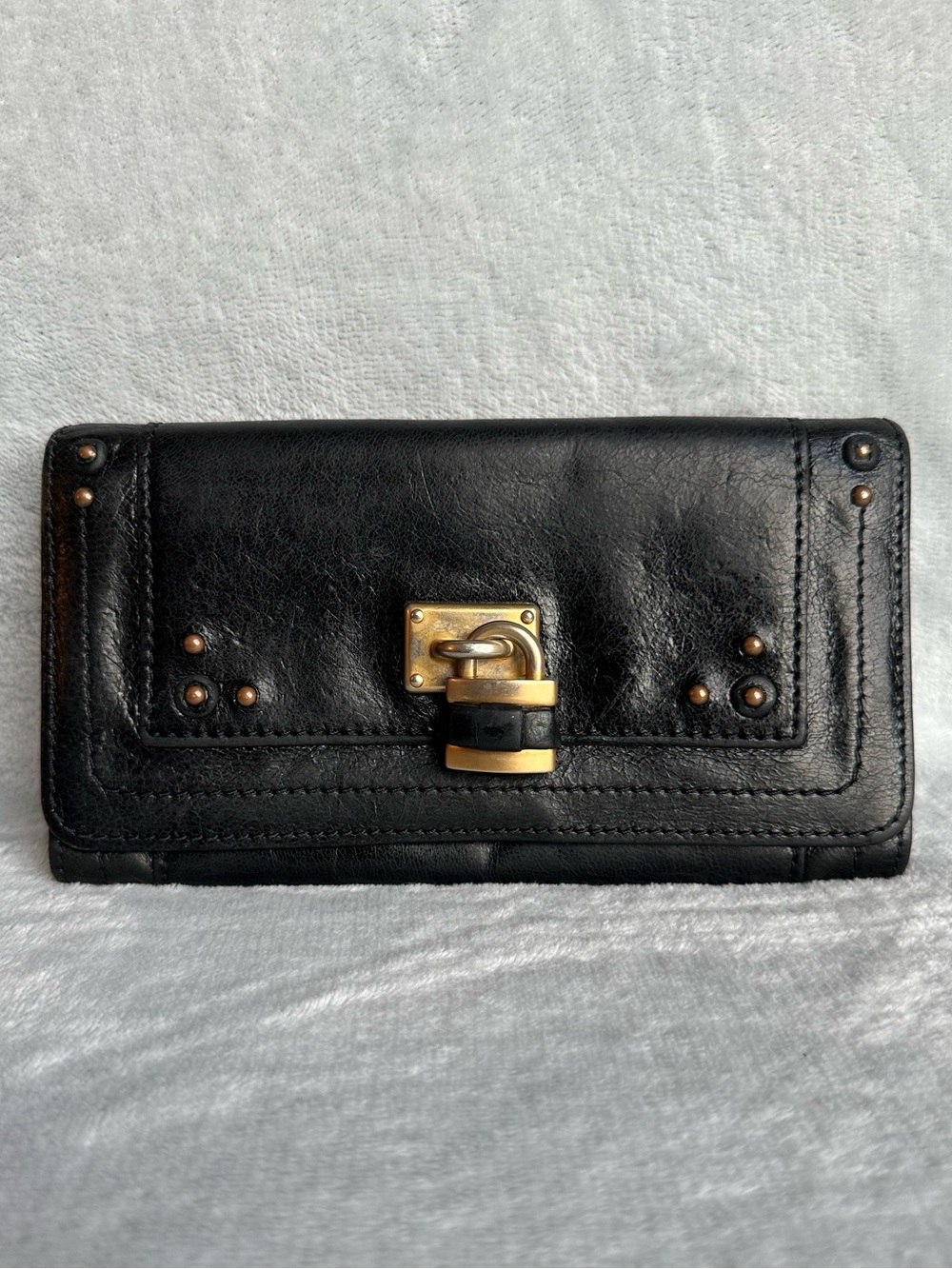 Chloé Distressed Leather Wallet / Clutch 🤎